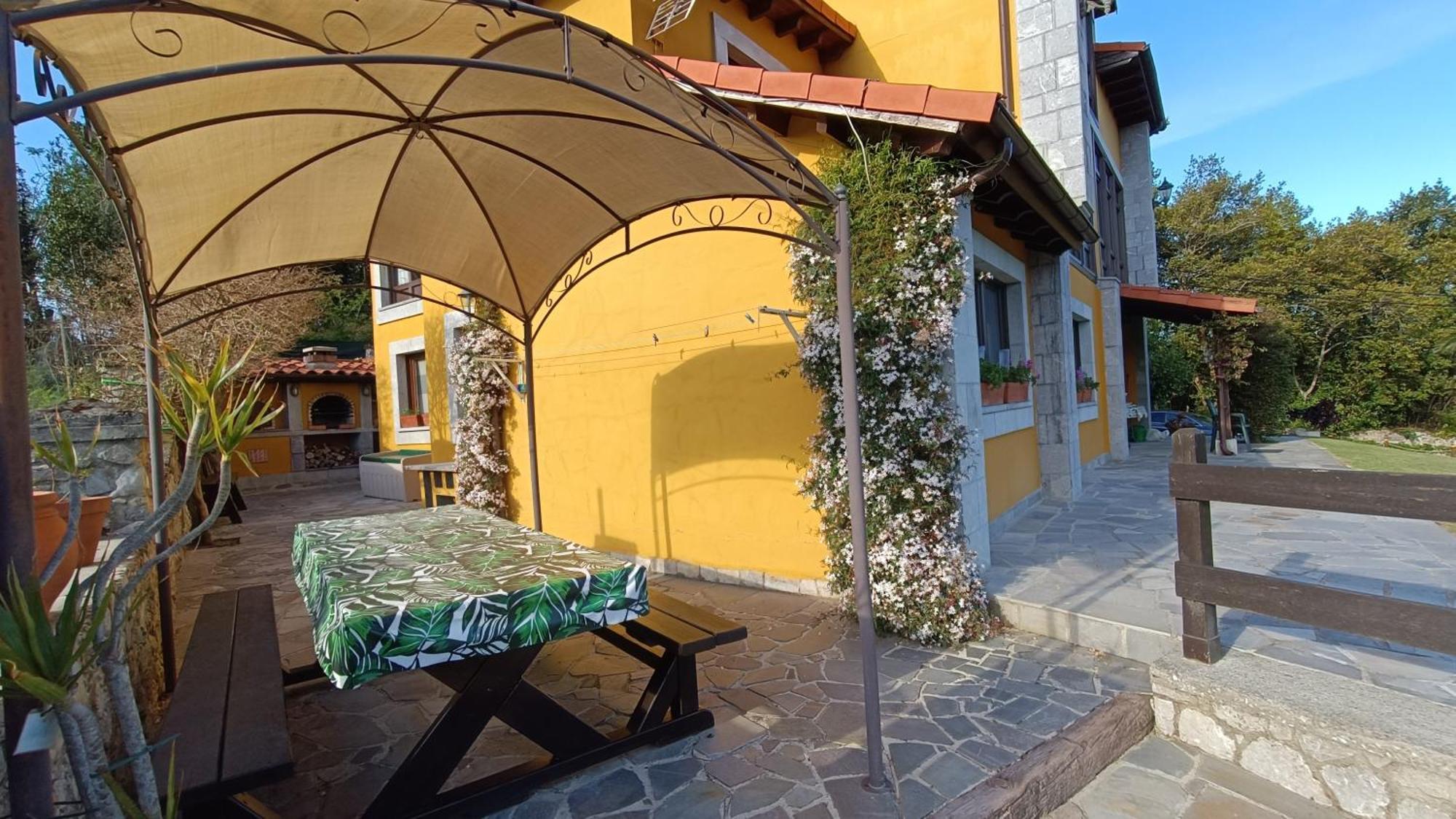 El Corral Del Acebo Guest House Nueva De Llanes Exterior photo