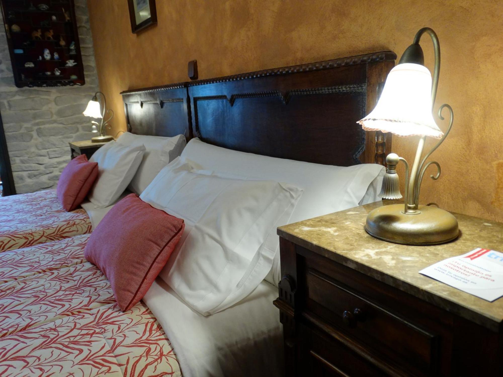 El Corral Del Acebo Guest House Nueva De Llanes Room photo